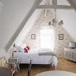 La Devinie Bed & Breakfast