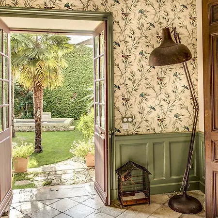 La Devinie Bed & Breakfast