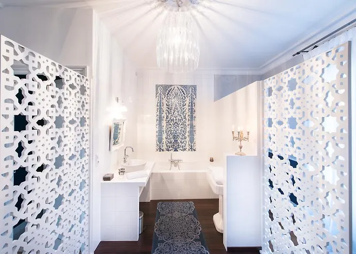 La Devinie Мартель