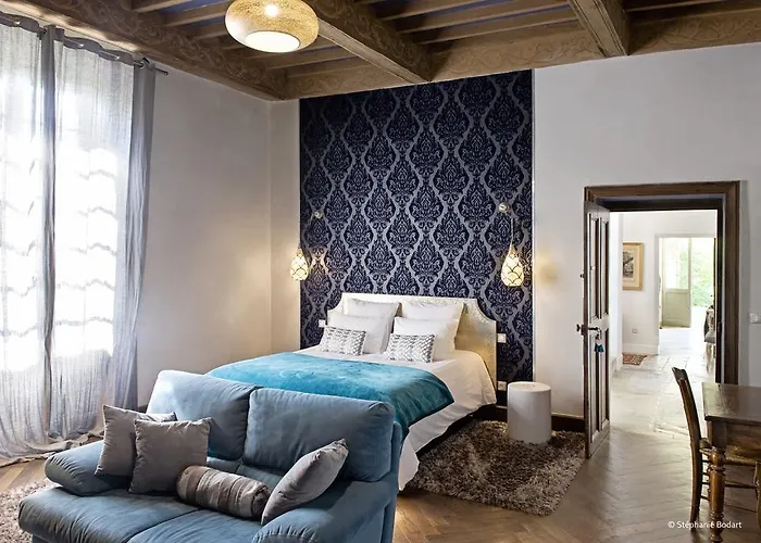 La Devinie Oda ve Kahvaltı 3*